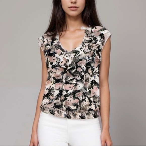 Express flowy chiffon ruffle/ bubble top ❤️ - Picture 2 of 7